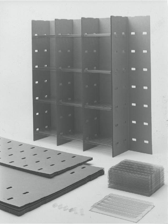 Allestimento-libreria, cartone fustellato e ripiani in PVC stampato sottovuoto, 1969